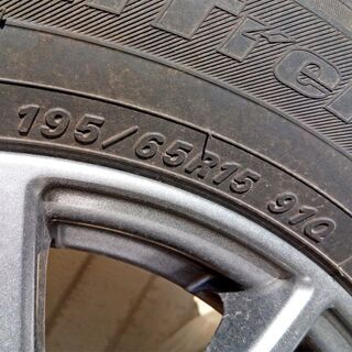 スタッドレスタイヤ　195/65R15 　4本セット　引き取り可能な方