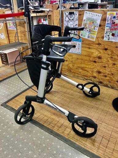 パラマウントベッド ハンディウォーク handicare GEMINO30 歩行器 ...