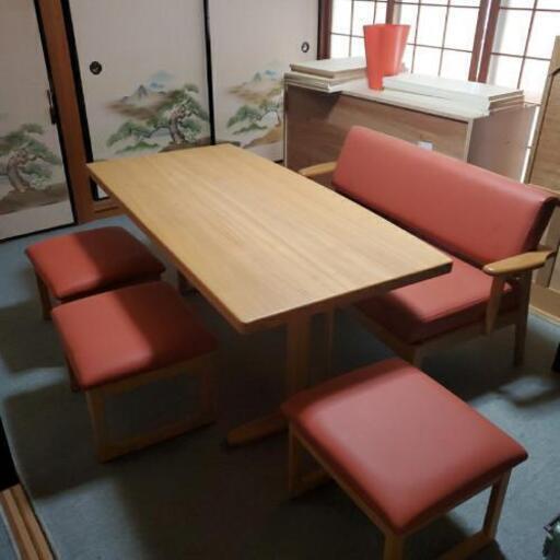 食卓テーブル　決まりました。
