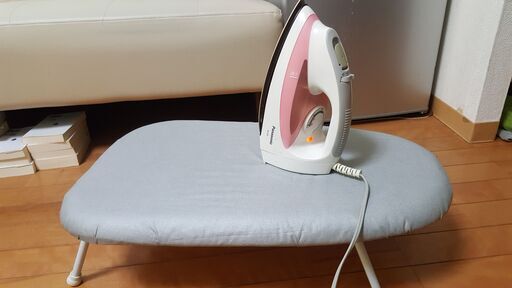 Panasonic のアイロンとアイロン台 2点セット