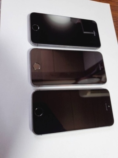 iPhone5s 16gb docomo 3台セット ほぼ未使用 新品同様 iPhone5S 16gb