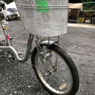 三輪車　20インチ　20,900円（税込）