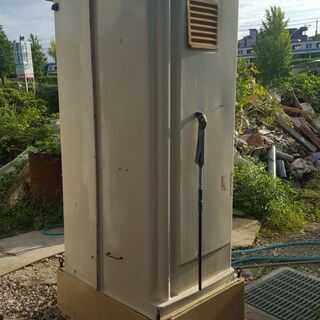 仮設トイレ(水洗式)、洗浄済み。軽いので搬入は簡単です ...