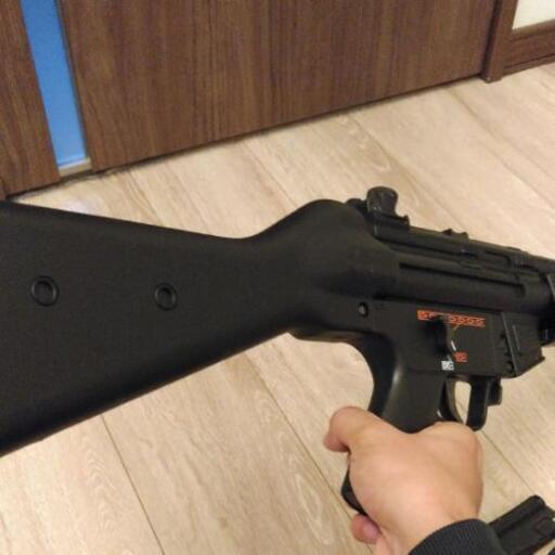 東京マルイ　MP5