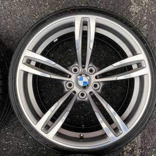 タイヤ、ホイール ＢＭＷ　Ｍ３＆Ｍ４純正　１９インチ　Ｅ９０系３シリーズへの流用に♪