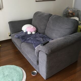 IKEAで購入した2-3人掛けのソファーお譲りします