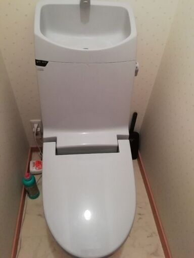ウォシュレット一体型トイレ