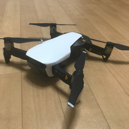 美品　保険付きDJI Mavic AIR  フル装備　若干の値引可能 美品 保険付きDJI Mavic AIR フル装備 若干の値引可能