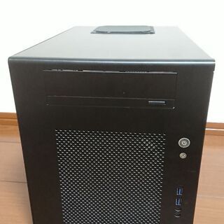 [PCケース] LIAN LI キューブ PC-Q08B ブラック