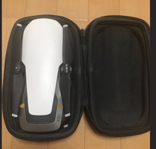 美品　保険付きDJI Mavic AIR  フル装備　若干の値引可能 美品 保険付きDJI Mavic AIR フル装備 若干の値引可能