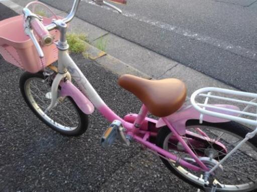 中古子供自転車１１４２　ディズニープリンセス　１８インチ　ギヤなし　 身長１０６㎝から　補助輪取り付け１１００円