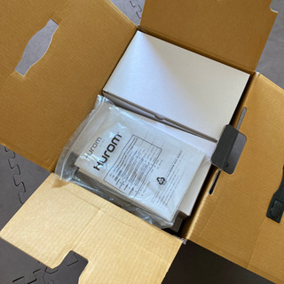 ヒューロム スロージューサー　H-AA-WWA17（ホワイト）