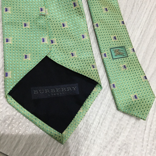 オシャレ バーバリーネクタイ 緑 ミッキー 船堀の小物 ネクタイ の中古 古着あげます 譲ります ジモティーで不用品の処分