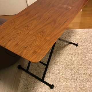 テーブル　高さ調整可能