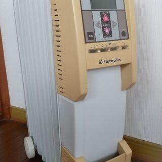 ジャンク品 Electrolux(エレクトロラックス) オイルヒ...