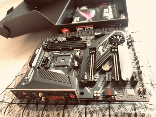 マーザーボード　MPG X570 PRO CARBON WIFI  \u0026 MX330
