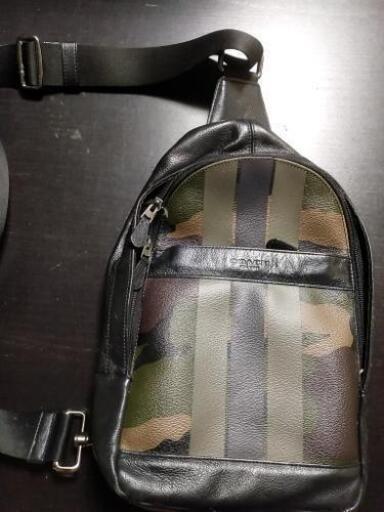 COACH コーチ　ボディバッグ　ショルダー　美品　メンズ