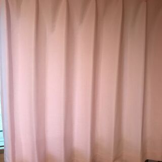 ピンクのカーテン2セット4枚
