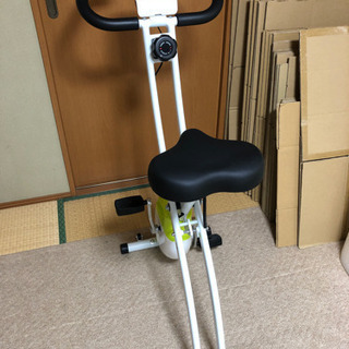 美品 IGNIO フィットネスバイク  IG-FB002LX YG Amazon.co.jp: イグニオ(IGNIO) フィットネスバイク IG-FB002LX