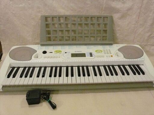 カード決済対応！20Y0313 6 YAMAHA ヤマハ EZ-J25 ポータブルキーボード 電子ピアノ　中古