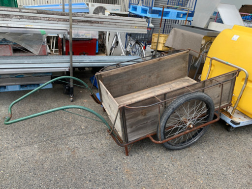 リヤカー　木製　荷台1400×800 タイヤ空気万全