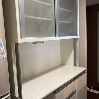 ニトリ　キッチンボード　アルミナ　食器棚