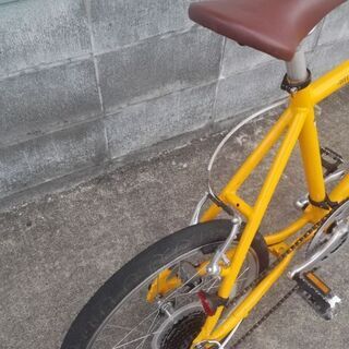 ミニベロ クロスバイク WEEKEND BIKES 20インチ 7段変速 イエロー 配送無料