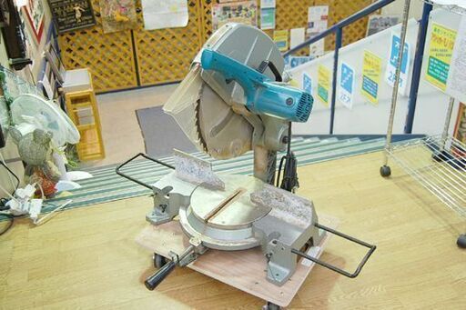 makita 15型卓上丸のこ LS1510 100V 回転確認済み 木工用 マキタ 電動工具 ☆ PayPay(ペイペイ)決済可能 ☆ 札幌市 清田区 平岡 makita 15型卓上丸のこ LS1510 100V 回転確認済み 木工用 マキタ 電動