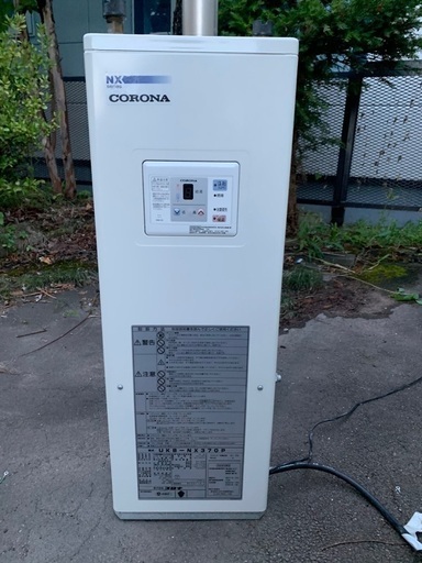 2011年製貯湯式ボイラー　追い焚き付　UKB-NX370P