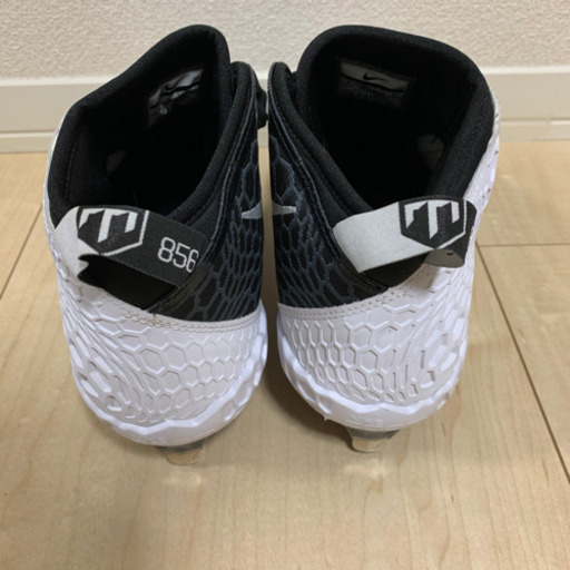 日本未発売】NIKE トラウトモデル 野球 スパイク ホワイト 26.5 日本未発売】NIKE トラウトモデル 野球 スパイク ホワイト 26.5