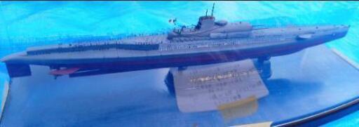 1/350  フランス海軍  スルクフ\n\n全長 31cm  幅 3.1cm
