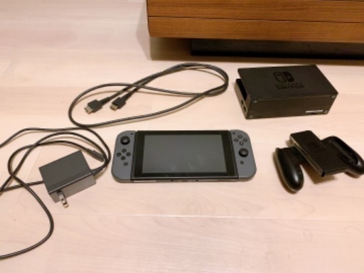 【商談中】Nintendo Switch 売ります！