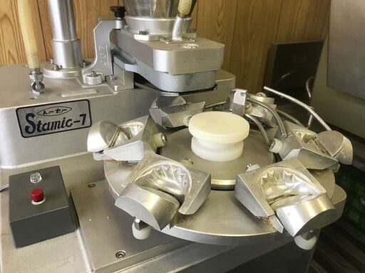 札幌市◇ ギョウザ加工製造機 トーセ― □ 卓上 餃子 自動成型機 札幌市◇ ギョウザ加工製造機 トーセ― □ 卓上 餃子 自動成型機