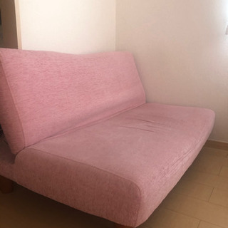 ニトリで購入！2人掛け用ピンク色のソファ