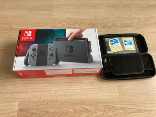 任天堂switch本体と、switch専用携帯カバー　セット