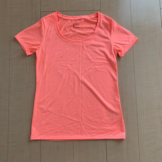 NIKE Tシャツ