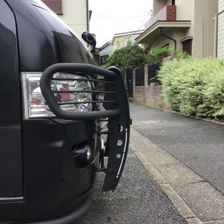 200系ハイエース　グリルガード
