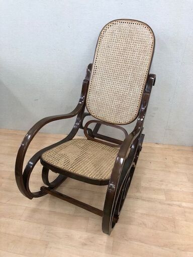ロッキングチェア　揺れる椅子　アンティーク　木製　ブラウン