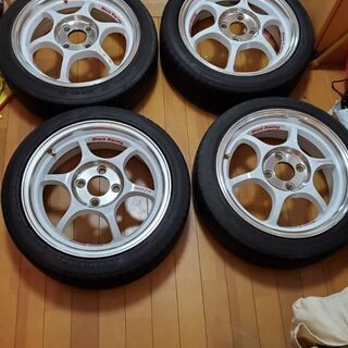 タイヤ、ホイール ブラックレーシング製 珍しいカラーだそうです、、