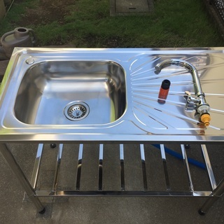 美品です！　ステンレス流し台（レバー式蛇口付き）　屋外ガーデンシンク