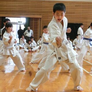 芦原会館岡山支部です。安全な実戦空手を指導します。 − 岡山県