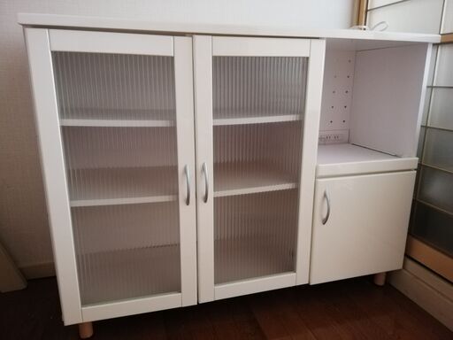 【無料・引き取り限定】食器棚 ホワイト 東京インテリア【青葉区水の森1丁目】 (けんたろう) 北仙台の収納家具《食器棚、キッチン収納》の中古