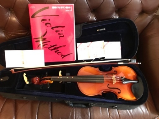 HORA Reghinのバイオリン