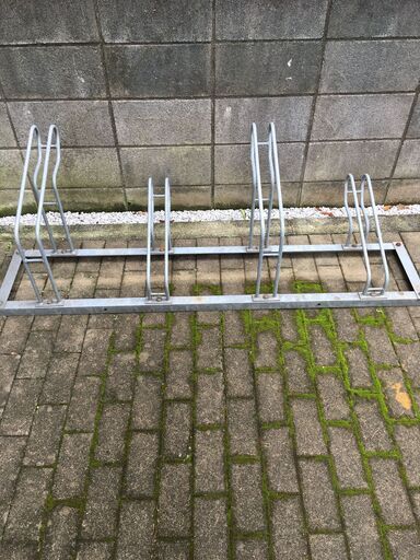 自転車スタンド4台用お譲りします Hadley 大田のその他の中古あげます 譲ります ジモティーで不用品の処分