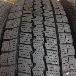 DUNLOP WINTERMAXX SV01 195/80R15 4本！バリ溝！ DUNLOP WINTERMAXX SV01 195/80R15 4本！バリ溝！