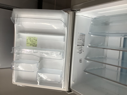 TOSHIBA5ドア冷蔵庫のご紹介です。