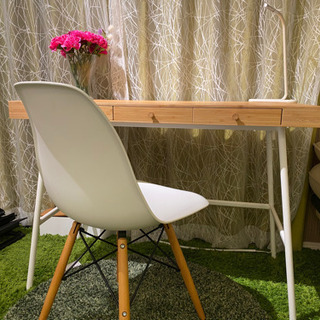 決まりました)☆IKEA☆のリルオーセンデスク+椅子と下の円 決まりました)☆IKEA☆のリルオーセンデスク+椅子と下の円