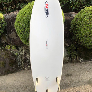 NSPサーフボード 5.6ft フィン付き、クリアデッキ、フィン付属 手渡し 