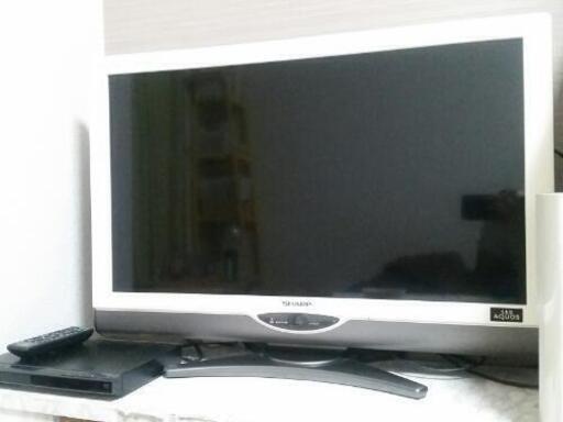 シャープ　３２インチ　液晶テレビ