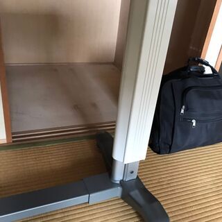 パラマウントベッド ベッドサイドテーブル ガススプリング式 消毒洗浄